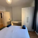 A6-3 Bed 2Nd Floor Flat Near Elephant And Castle
